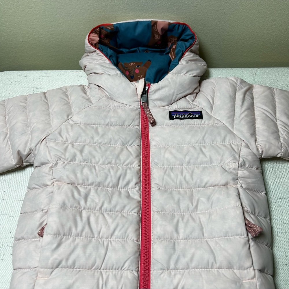 Patagonia Baby Reversible Down Sweater Hoody Pink/Multicolor Baby 3-6 Months - Picture 11 of 12